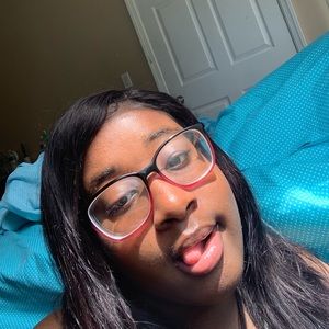 Meet your Posher, Donysha